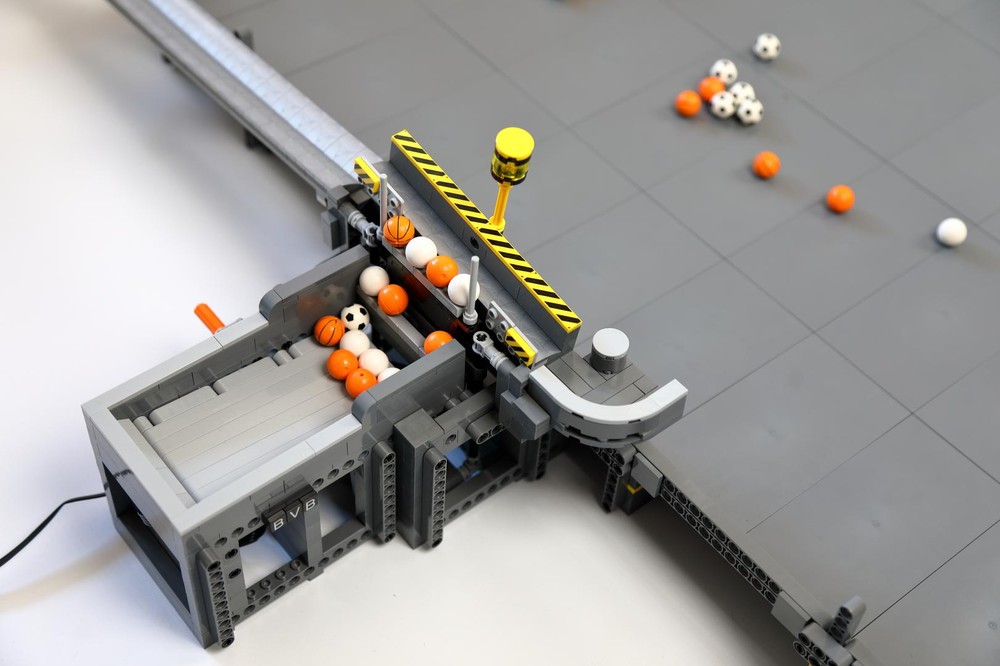 Ball Catcher Ball Feed