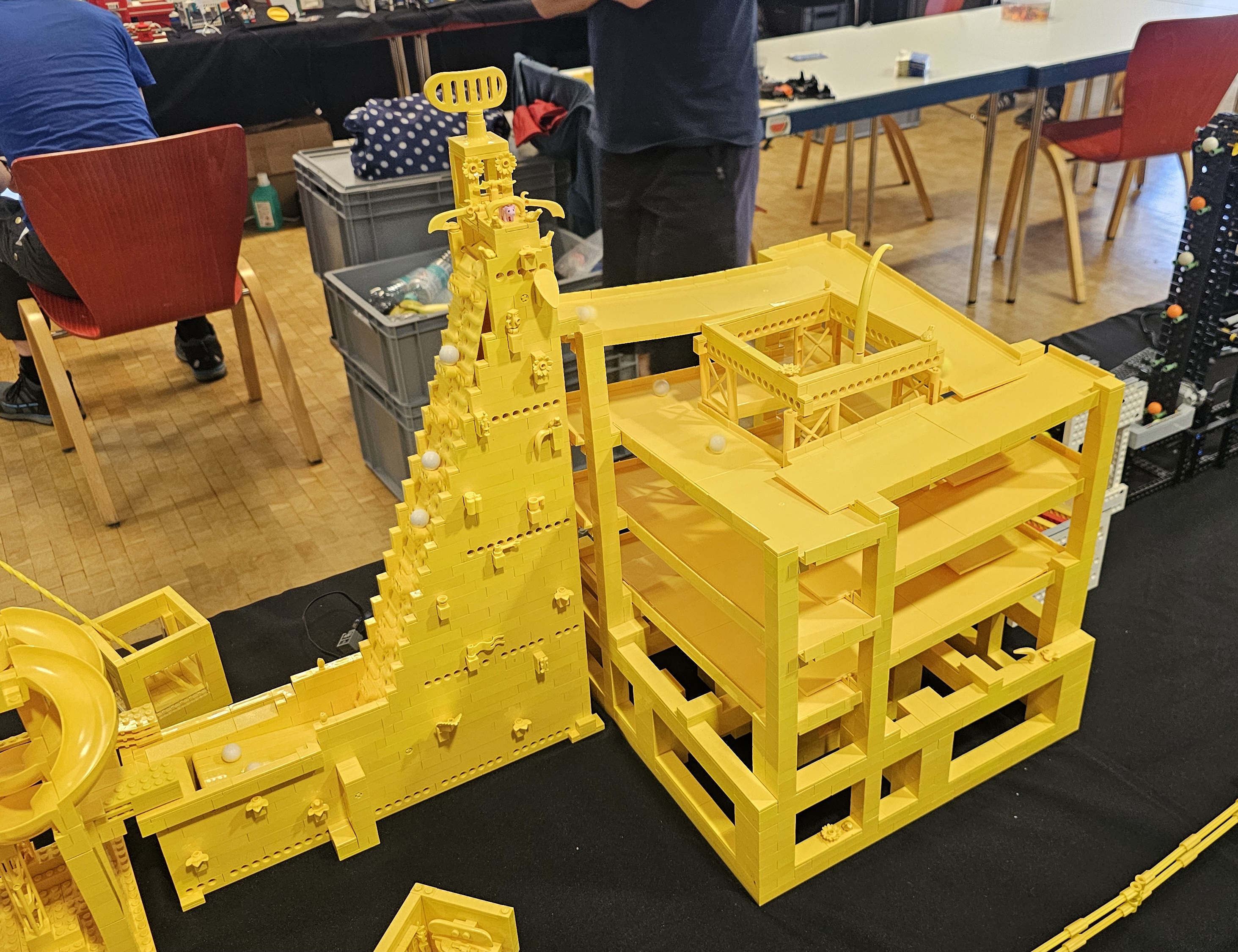 Yellow Square Screw Ramps