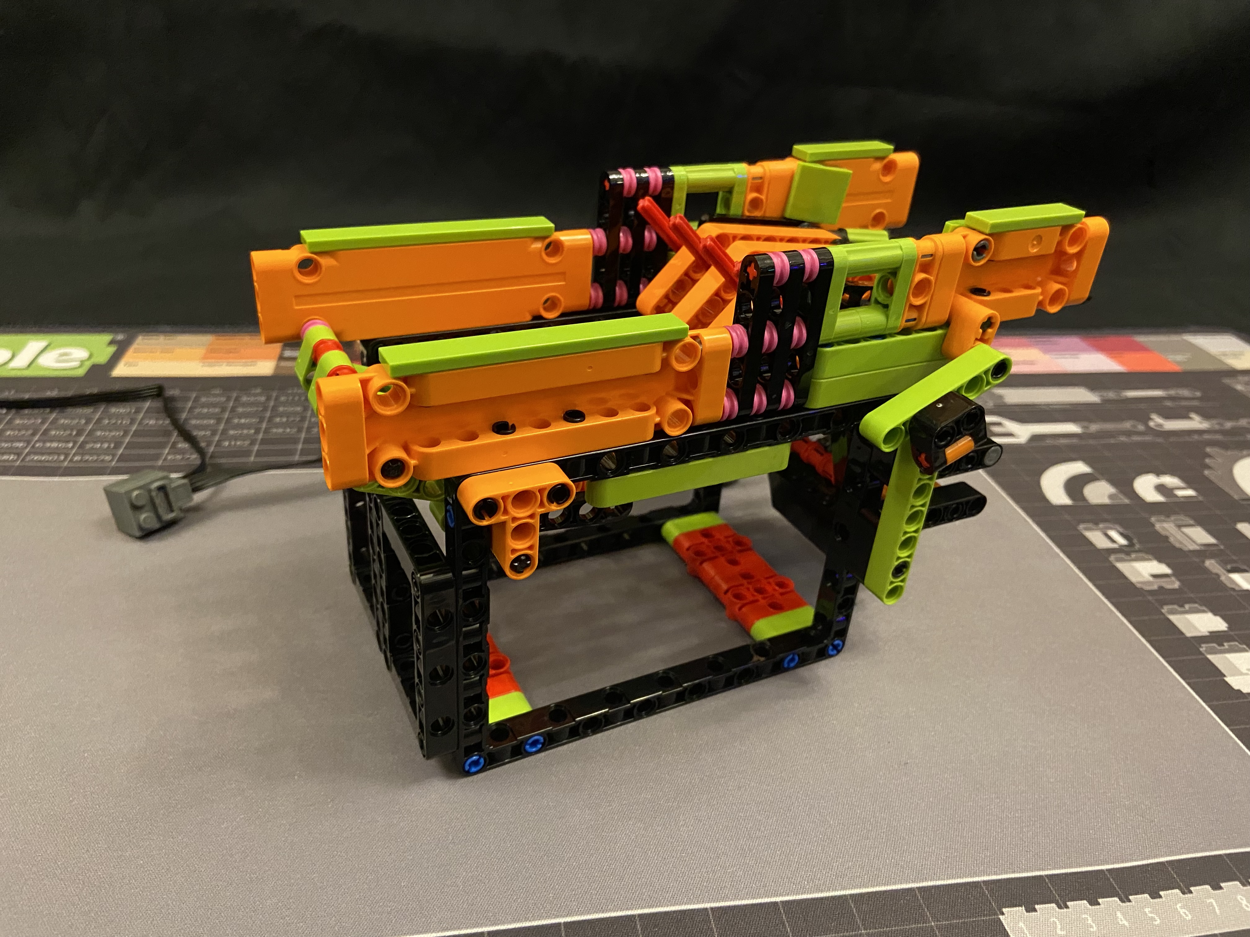 Studless Hoecken Linkage