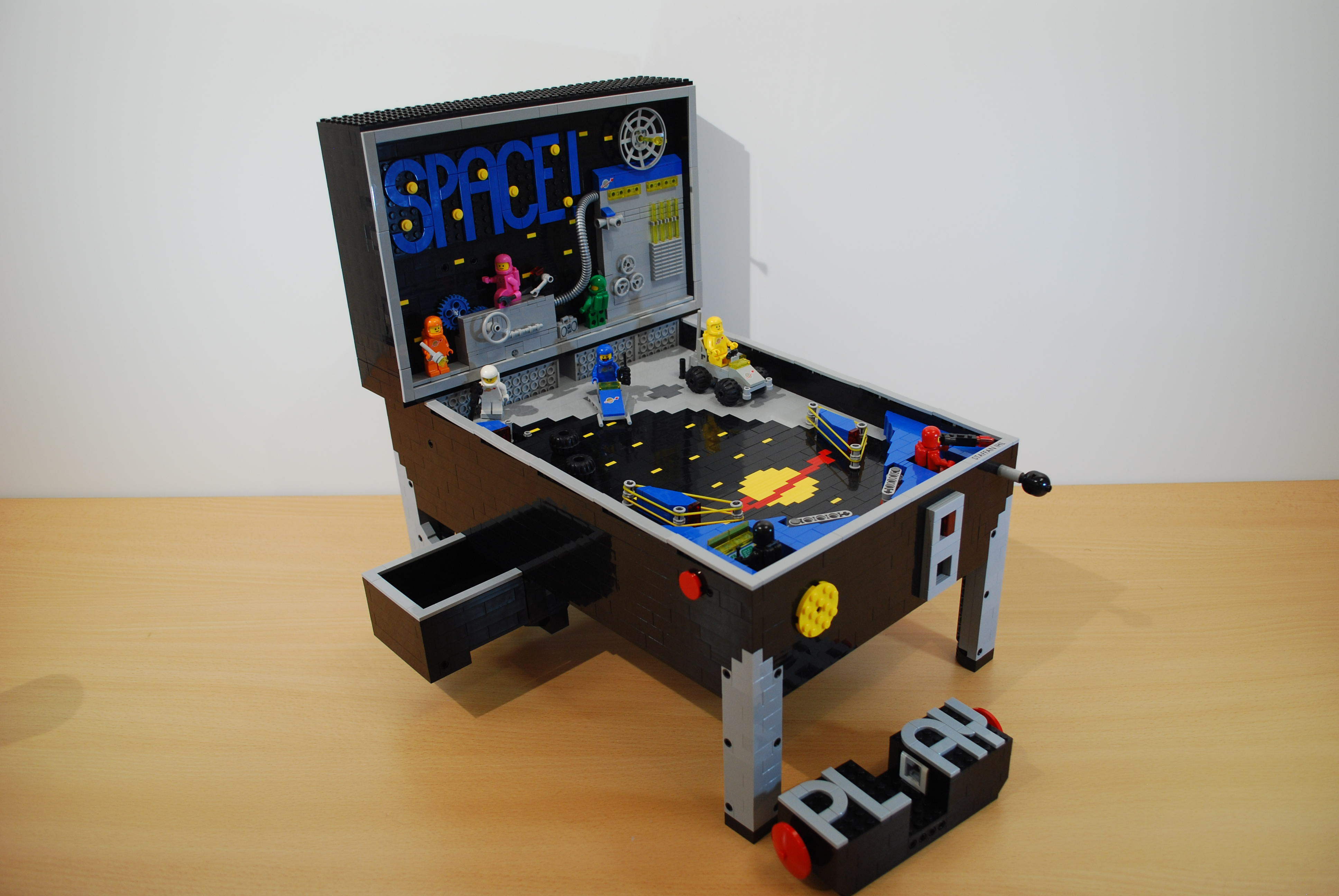 Classic Space Pinball