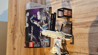 GBC Ideas for set 42211, lunar outpost moon rover - thumbnail 4